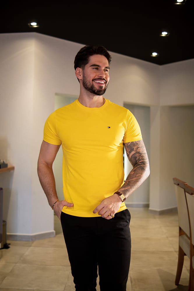 Sueter Amarillo Tommy - Golden Wear Colombia